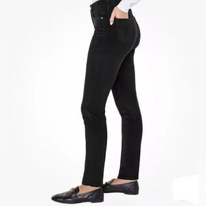 New Well Worn Women’s High Rise Soft Corduroy Skinny Pant Black  10 Inseam 29”